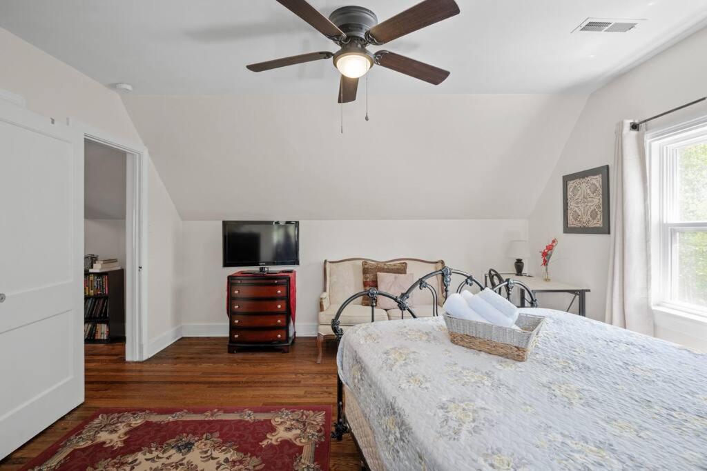 Private House + Yard Central Location To All Rva リッチモンド エクステリア 写真