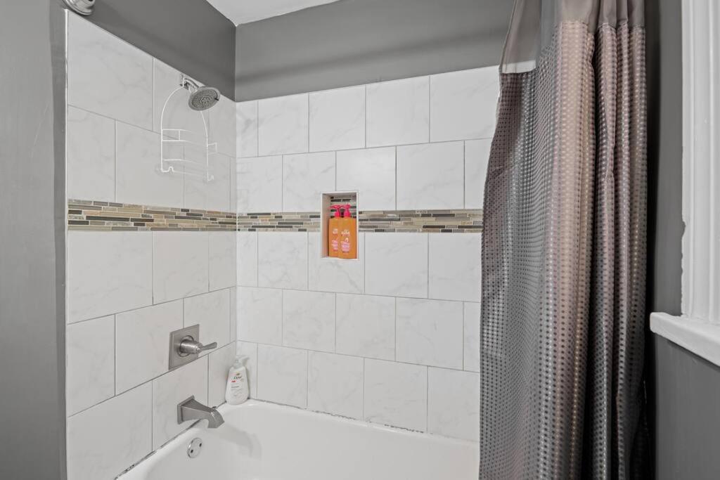 Private House + Yard Central Location To All Rva リッチモンド エクステリア 写真