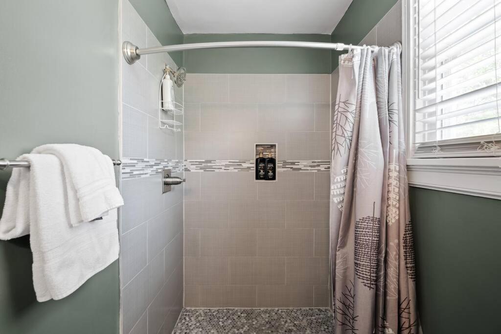 Private House + Yard Central Location To All Rva リッチモンド エクステリア 写真