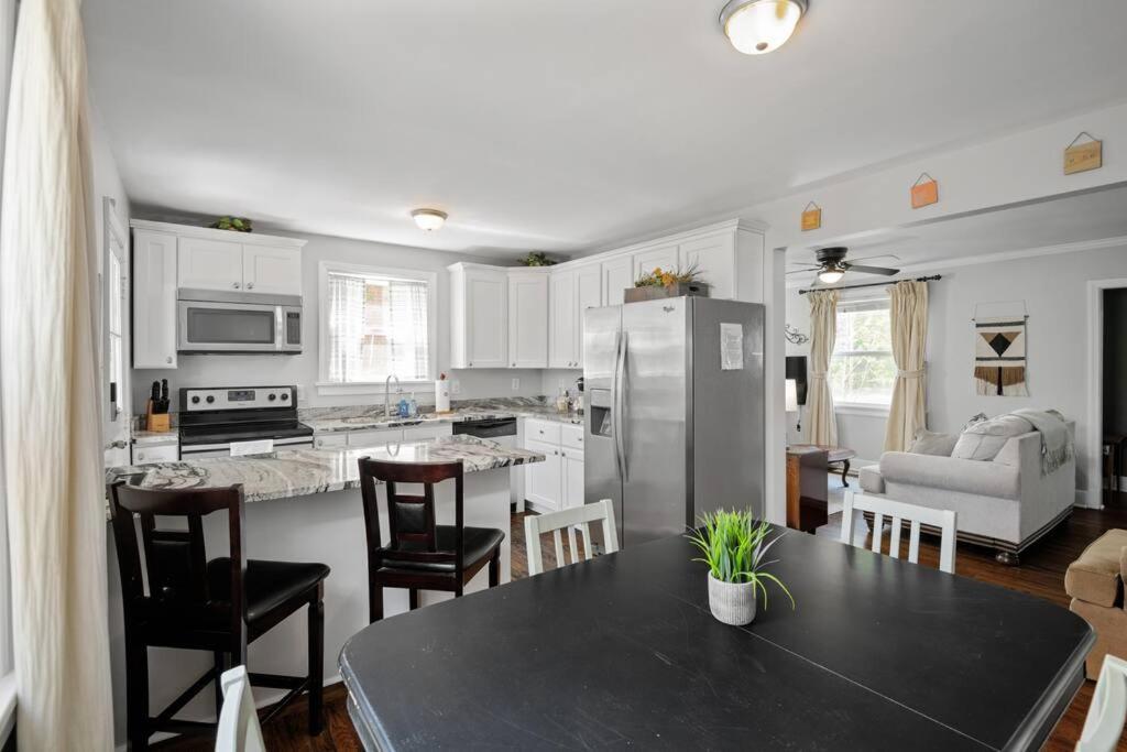 Private House + Yard Central Location To All Rva リッチモンド エクステリア 写真