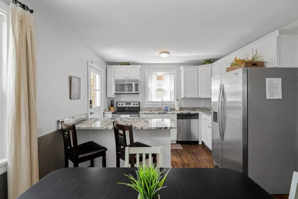 Private House + Yard Central Location To All Rva リッチモンド エクステリア 写真