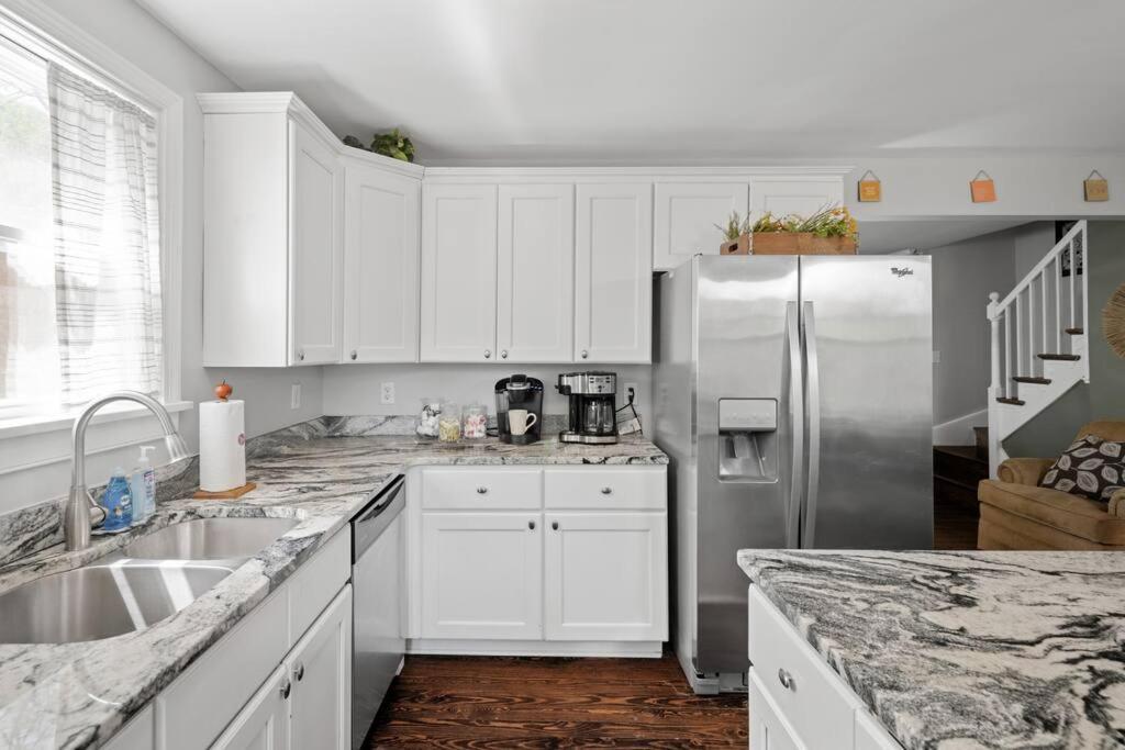 Private House + Yard Central Location To All Rva リッチモンド エクステリア 写真