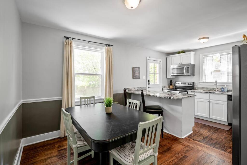 Private House + Yard Central Location To All Rva リッチモンド エクステリア 写真