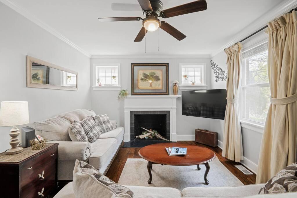 Private House + Yard Central Location To All Rva リッチモンド エクステリア 写真